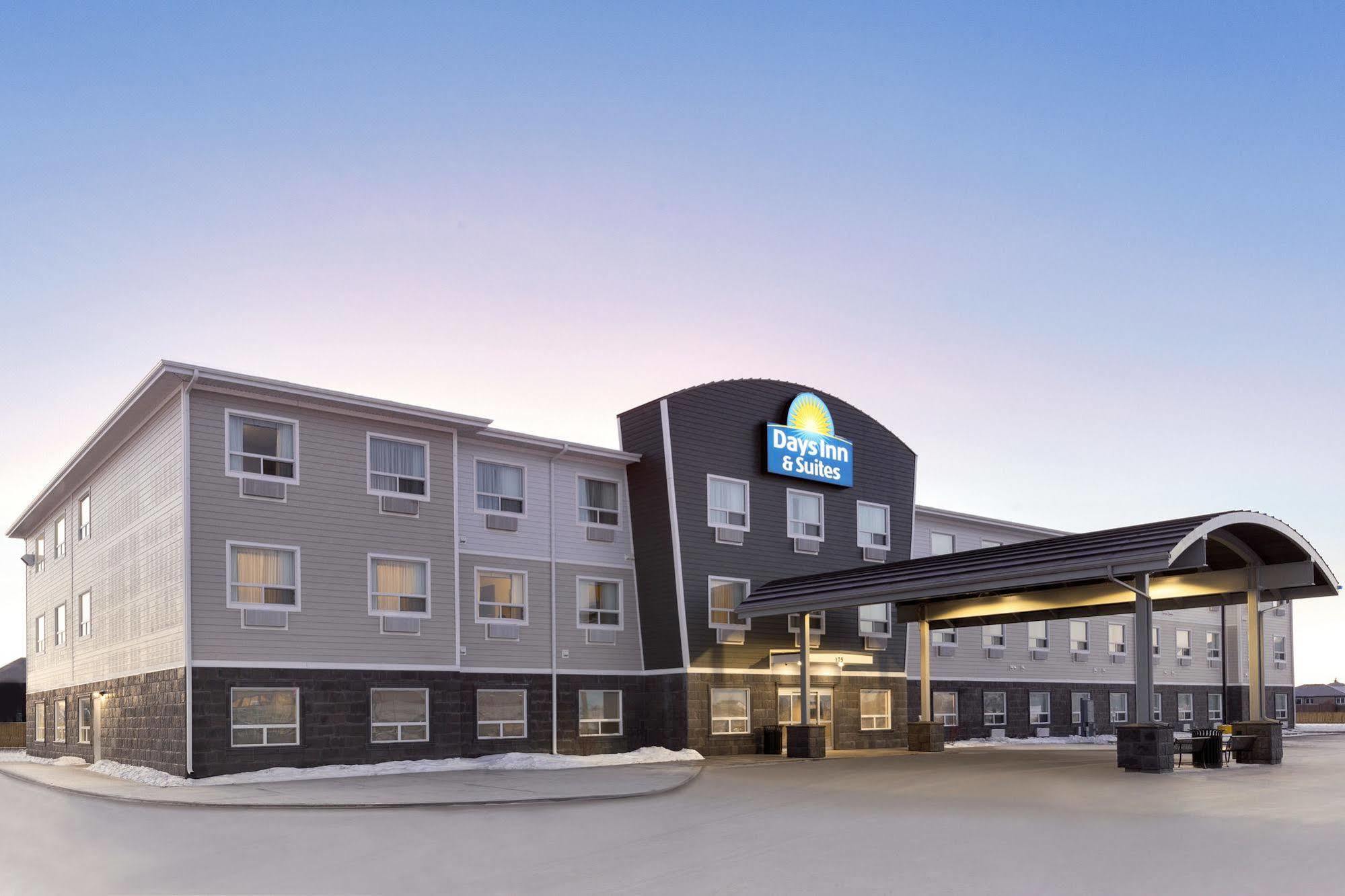 Days Inn & Suites By Wyndham Warman Kültér fotó